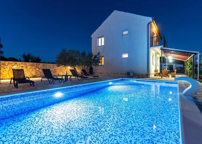 Nyaraló My Dalmatia - Maria With Private Swimming Pool *
