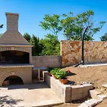 Dom wakacyjny My Dalmatia - Maria With Private Swimming Pool