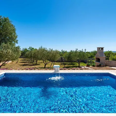 My Dalmatia - Maria With Private Swimming Pool Kakma
