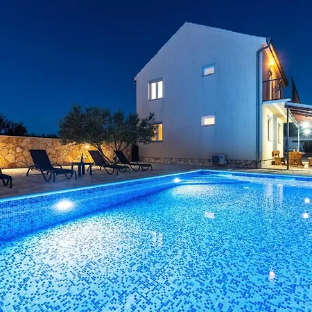 Casa de Férias My Dalmatia - Maria With Private Swimming Pool *