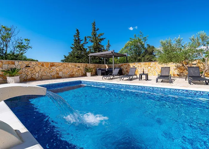 My Dalmatia - Maria With Private Swimming Pool Kakma