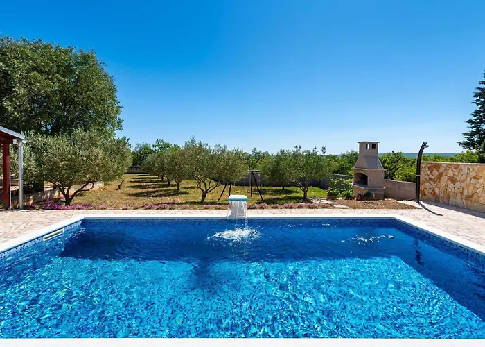 My Dalmatia - Maria With Private Swimming Pool Kakma