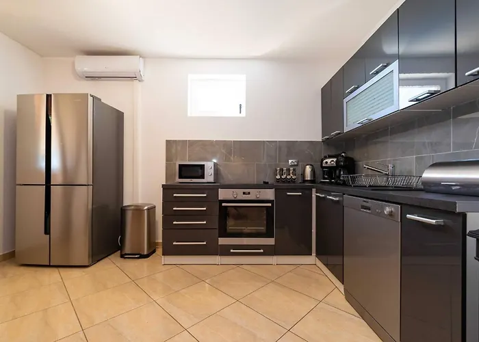 My Dalmatia - Maria With Private Swimming Pool Kakma