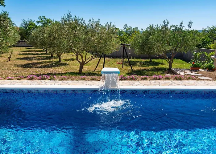 My Dalmatia - Maria With Private Swimming Pool Prázdninový dům